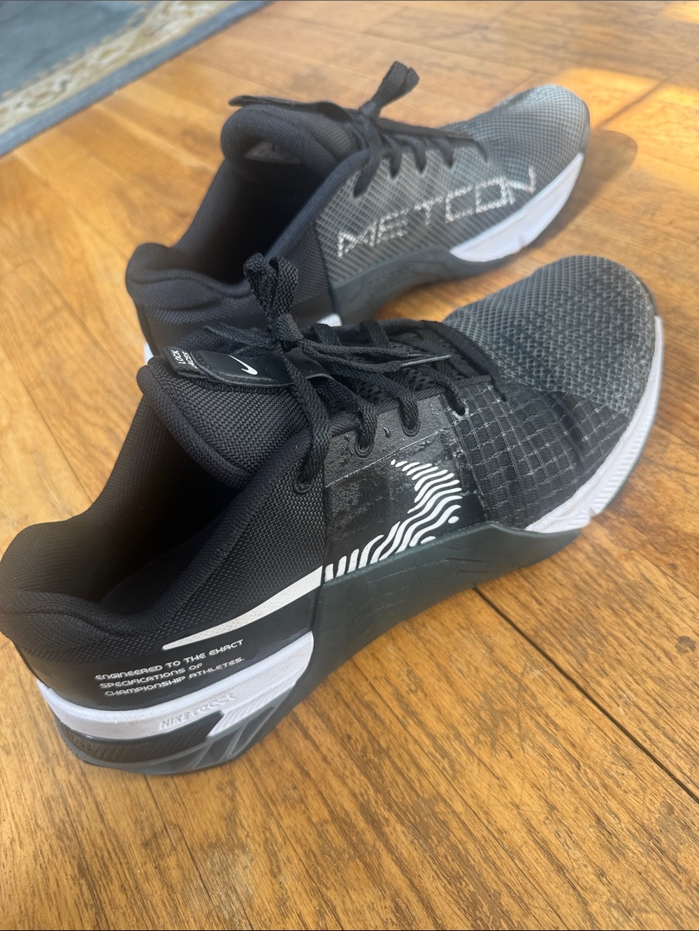 Men’s Nike Metcon Black and White Cross-Training Shoes